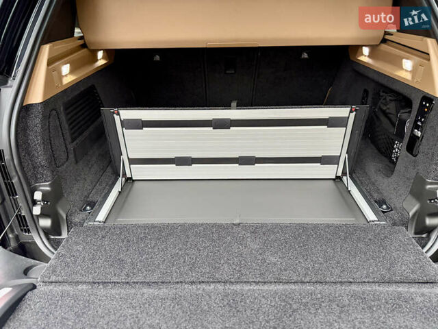 Чорний Ленд Ровер Рендж Ровер, об'ємом двигуна 3 л та пробігом 72 тис. км за 157000 $, фото 43 на Automoto.ua