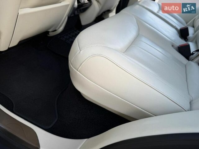 Чорний Ленд Ровер Рендж Ровер, об'ємом двигуна 3 л та пробігом 9 тис. км за 179900 $, фото 68 на Automoto.ua