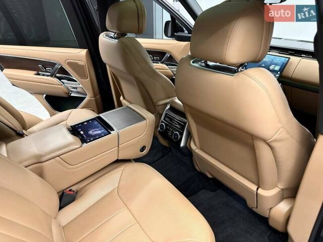 Ленд Ровер Рендж Ровер 2023 в Киеве на Automoto.ua Черный Ленд Ровер Рендж Ровер, объемом двигателя 3 л и пробегом 29 тыс. км за 187800 $, фото 53 на Automoto.ua