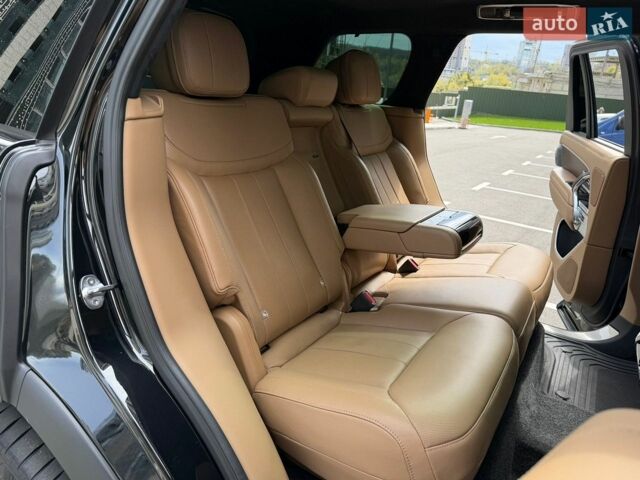Черный Ленд Ровер Рендж Ровер, объемом двигателя 3 л и пробегом 46 тыс. км за 150000 $, фото 48 на Automoto.ua