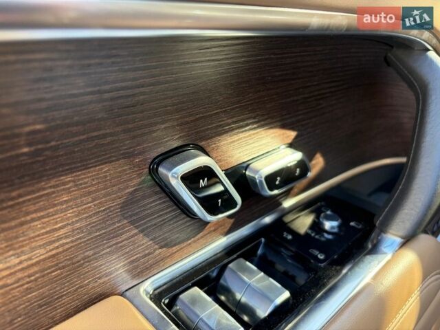 Чорний Ленд Ровер Рендж Ровер, об'ємом двигуна 4.39 л та пробігом 23 тис. км за 185500 $, фото 8 на Automoto.ua