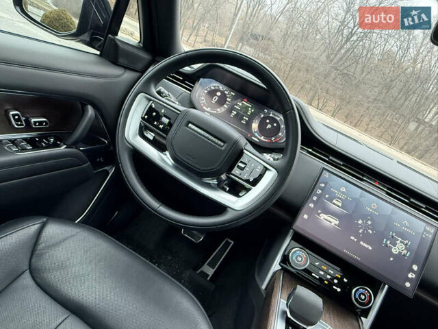 Черный Ленд Ровер Рендж Ровер, объемом двигателя 4.39 л и пробегом 49 тыс. км за 187000 $, фото 8 на Automoto.ua