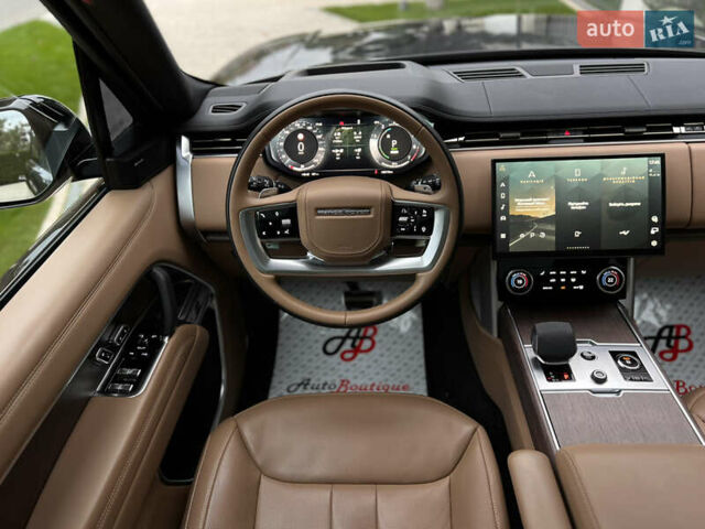 Ленд Ровер Рендж Ровер 2023 в Одессе на Automoto.ua Черный Ленд Ровер Рендж Ровер, объемом двигателя 3 л и пробегом 28 тыс. км за 175000 $, фото 40 на Automoto.ua