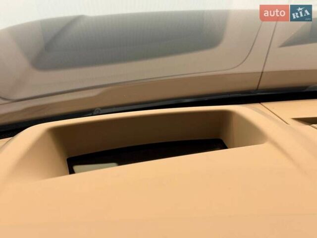 Черный Ленд Ровер Рендж Ровер, объемом двигателя 3 л и пробегом 32 тыс. км за 255000 $, фото 100 на Automoto.ua