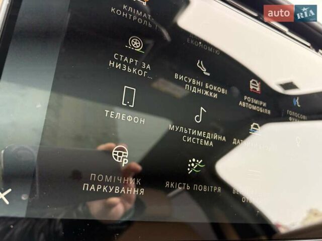 Чорний Ленд Ровер Рендж Ровер, об'ємом двигуна 3 л та пробігом 40 тис. км за 177111 $, фото 58 на Automoto.ua