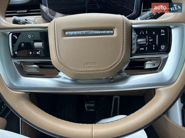 Чорний Ленд Ровер Рендж Ровер, об'ємом двигуна 3 л та пробігом 40 тис. км за 174444 $, фото 42 на Automoto.ua