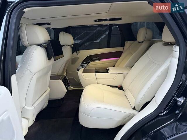 Черный Ленд Ровер Рендж Ровер, объемом двигателя 4.39 л и пробегом 20 тыс. км за 200000 $, фото 16 на Automoto.ua