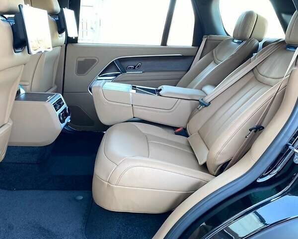 Черный Ленд Ровер Рендж Ровер, объемом двигателя 4.39 л и пробегом 97 тыс. км за 175000 $, фото 11 на Automoto.ua