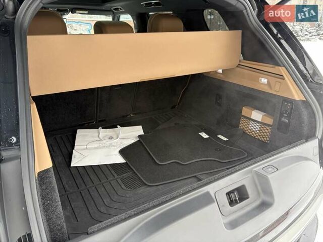 Чорний Ленд Ровер Рендж Ровер, об'ємом двигуна 3 л та пробігом 40 тис. км за 177111 $, фото 3 на Automoto.ua