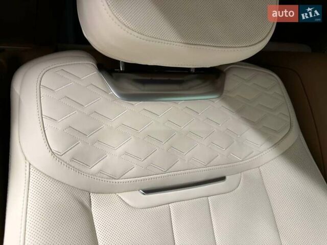 Черный Ленд Ровер Рендж Ровер, объемом двигателя 3 л и пробегом 32 тыс. км за 255000 $, фото 61 на Automoto.ua