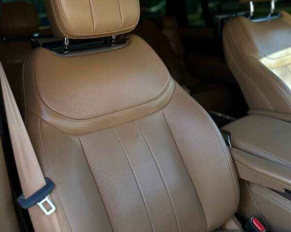 Чорний Ленд Ровер Рендж Ровер, об'ємом двигуна 4.39 л та пробігом 64 тис. км за 179900 $, фото 56 на Automoto.ua