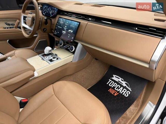 Черный Ленд Ровер Рендж Ровер, объемом двигателя 3 л и пробегом 32 тыс. км за 255000 $, фото 82 на Automoto.ua