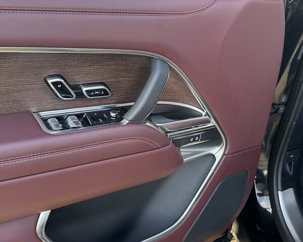 Чорний Ленд Ровер Рендж Ровер, об'ємом двигуна 3 л та пробігом 37 тис. км за 147000 $, фото 33 на Automoto.ua