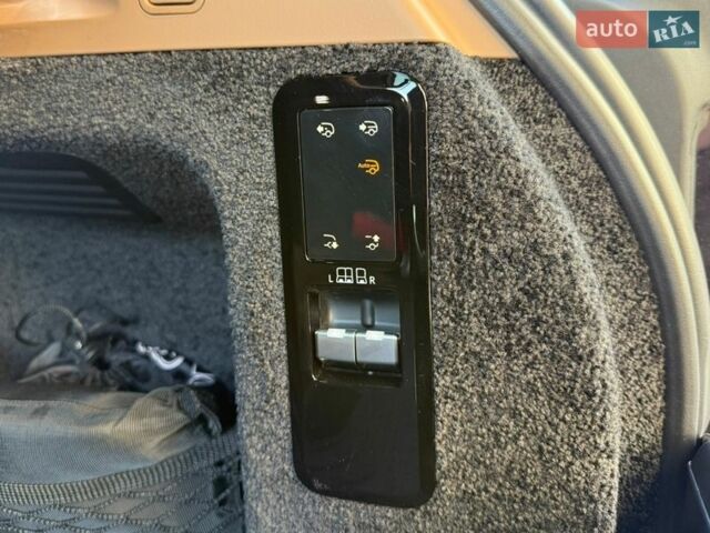 Чорний Ленд Ровер Рендж Ровер, об'ємом двигуна 3 л та пробігом 31 тис. км за 159000 $, фото 82 на Automoto.ua