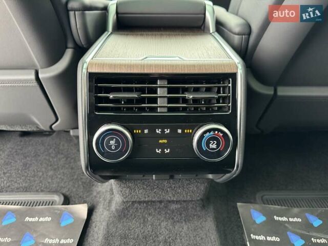 Черный Ленд Ровер Рендж Ровер, объемом двигателя 3 л и пробегом 24 тыс. км за 197000 $, фото 38 на Automoto.ua