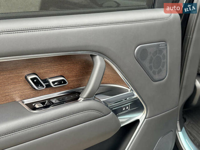 Черный Ленд Ровер Рендж Ровер, объемом двигателя 4.39 л и пробегом 49 тыс. км за 187000 $, фото 21 на Automoto.ua