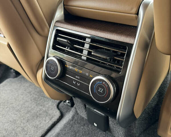 Чорний Ленд Ровер Рендж Ровер, об'ємом двигуна 3 л та пробігом 75 тис. км за 164900 $, фото 51 на Automoto.ua