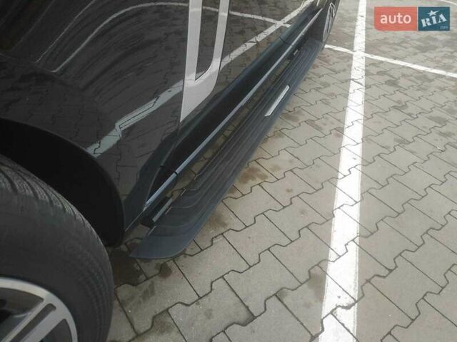 Черный Ленд Ровер Рендж Ровер, объемом двигателя 4.39 л и пробегом 55 тыс. км за 165000 $, фото 11 на Automoto.ua