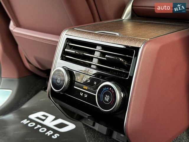 Чорний Ленд Ровер Рендж Ровер, об'ємом двигуна 4.39 л та пробігом 57 тис. км за 176000 $, фото 44 на Automoto.ua