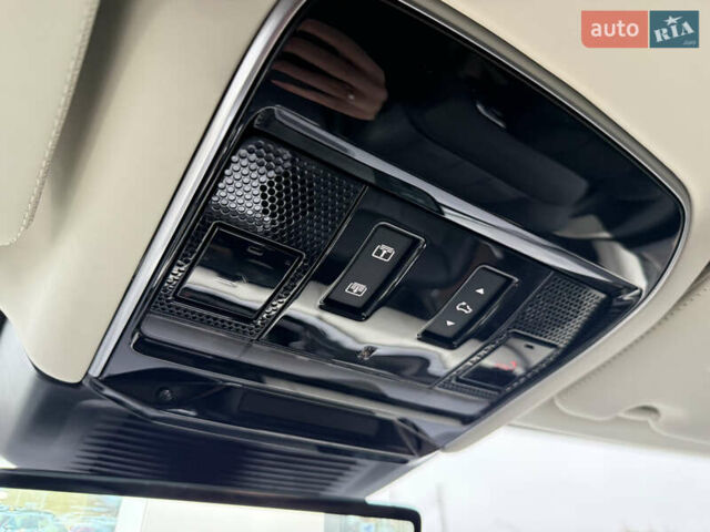 Чорний Ленд Ровер Рендж Ровер, об'ємом двигуна 4.39 л та пробігом 26 тис. км за 208000 $, фото 22 на Automoto.ua