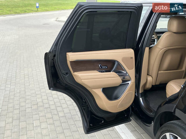 Чорний Ленд Ровер Рендж Ровер, об'ємом двигуна 3 л та пробігом 82 тис. км за 154000 $, фото 20 на Automoto.ua