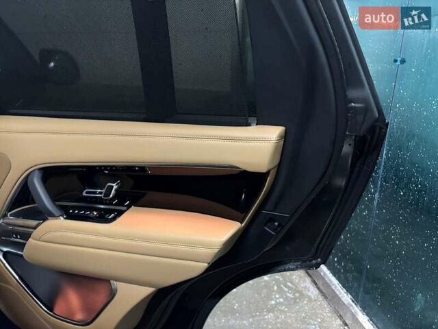 Черный Ленд Ровер Рендж Ровер, объемом двигателя 3 л и пробегом 40 тыс. км за 177333 $, фото 1 на Automoto.ua