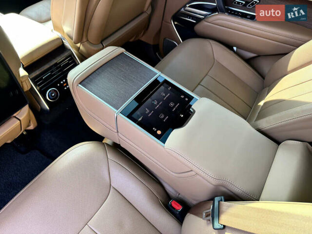 Чорний Ленд Ровер Рендж Ровер, об'ємом двигуна 4.39 л та пробігом 69 тис. км за 170000 $, фото 15 на Automoto.ua