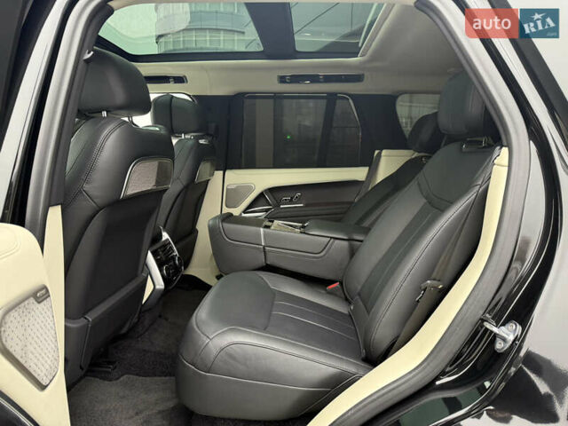 Чорний Ленд Ровер Рендж Ровер, об'ємом двигуна 4.39 л та пробігом 26 тис. км за 208000 $, фото 25 на Automoto.ua