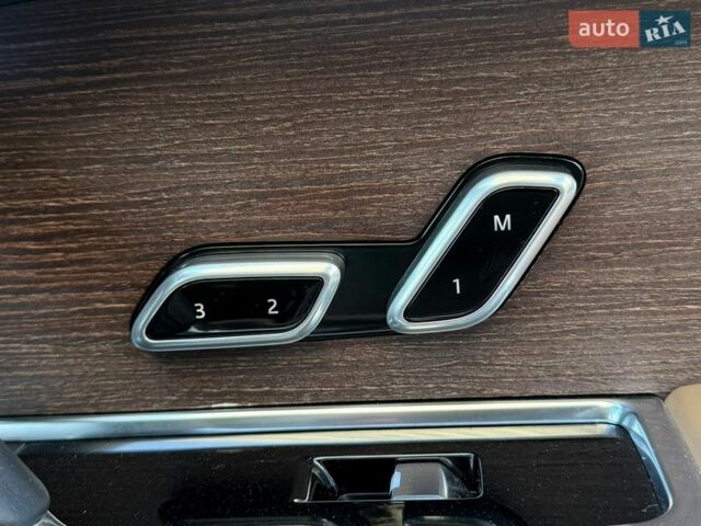 Чорний Ленд Ровер Рендж Ровер, об'ємом двигуна 3 л та пробігом 31 тис. км за 159000 $, фото 52 на Automoto.ua