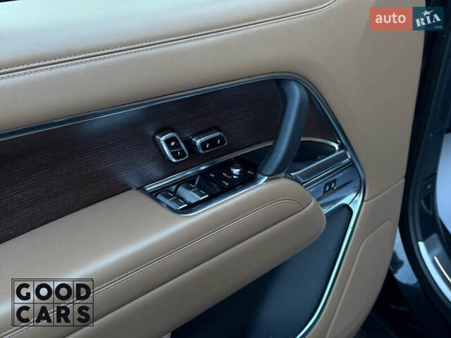 Чорний Ленд Ровер Рендж Ровер, об'ємом двигуна 3 л та пробігом 96 тис. км за 165000 $, фото 19 на Automoto.ua