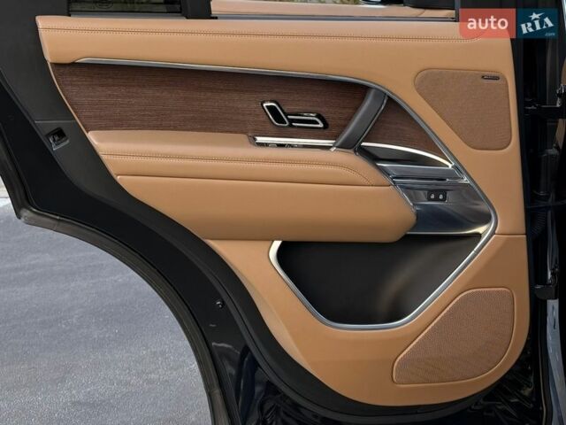 Чорний Ленд Ровер Рендж Ровер, об'ємом двигуна 3 л та пробігом 31 тис. км за 159000 $, фото 56 на Automoto.ua