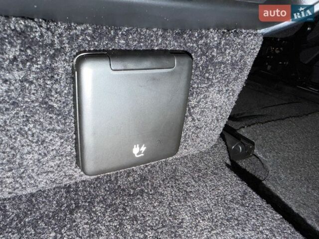 Черный Ленд Ровер Рендж Ровер, объемом двигателя 4.39 л и пробегом 46 тыс. км за 174000 $, фото 80 на Automoto.ua