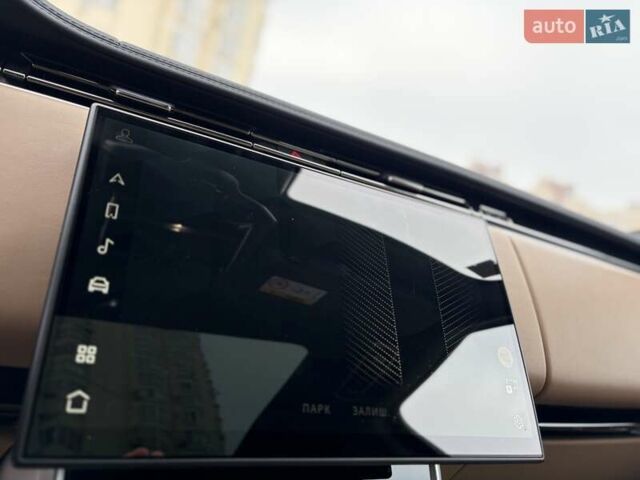 Чорний Ленд Ровер Рендж Ровер, об'ємом двигуна 3 л та пробігом 40 тис. км за 177111 $, фото 57 на Automoto.ua