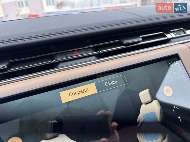 Чорний Ленд Ровер Рендж Ровер, об'ємом двигуна 3 л та пробігом 40 тис. км за 177111 $, фото 82 на Automoto.ua