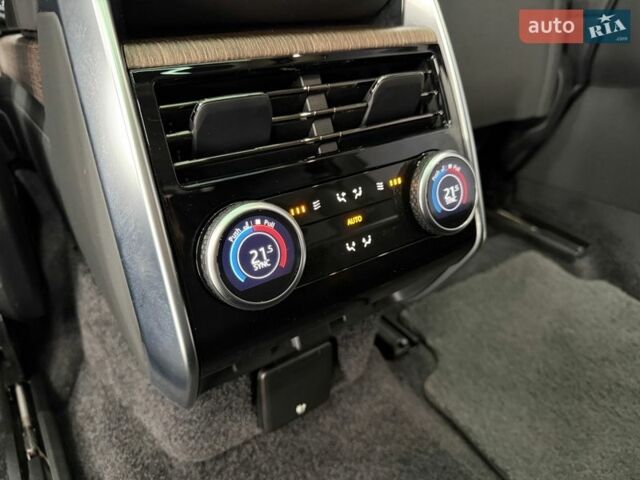 Черный Ленд Ровер Рендж Ровер, объемом двигателя 4.39 л и пробегом 46 тыс. км за 174000 $, фото 75 на Automoto.ua