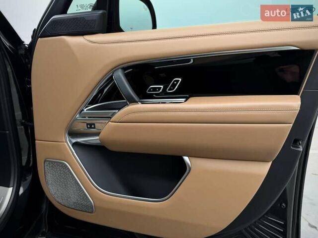 Черный Ленд Ровер Рендж Ровер, объемом двигателя 4.39 л и пробегом 67 тыс. км за 185000 $, фото 69 на Automoto.ua