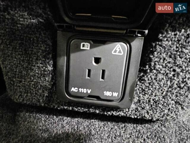 Чорний Ленд Ровер Рендж Ровер, об'ємом двигуна 4.39 л та пробігом 39 тис. км за 159999 $, фото 20 на Automoto.ua