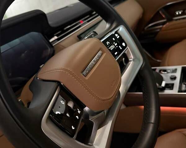 Чорний Ленд Ровер Рендж Ровер, об'ємом двигуна 4.39 л та пробігом 22 тис. км за 188333 $, фото 19 на Automoto.ua