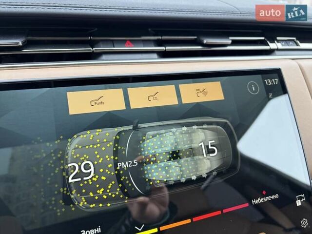 Чорний Ленд Ровер Рендж Ровер, об'ємом двигуна 3 л та пробігом 40 тис. км за 177111 $, фото 64 на Automoto.ua