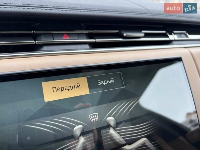 Чорний Ленд Ровер Рендж Ровер, об'ємом двигуна 3 л та пробігом 40 тис. км за 177111 $, фото 61 на Automoto.ua