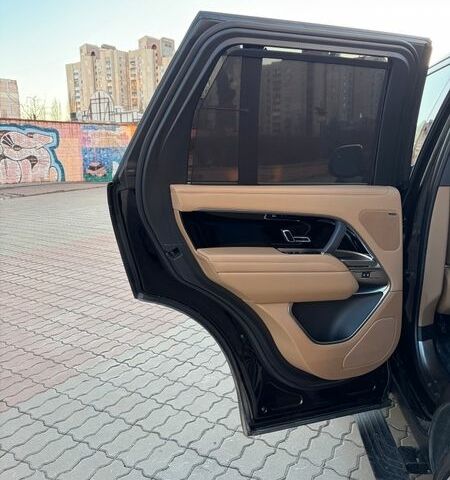 Чорний Ленд Ровер Рендж Ровер, об'ємом двигуна 3 л та пробігом 40 тис. км за 173000 $, фото 3 на Automoto.ua