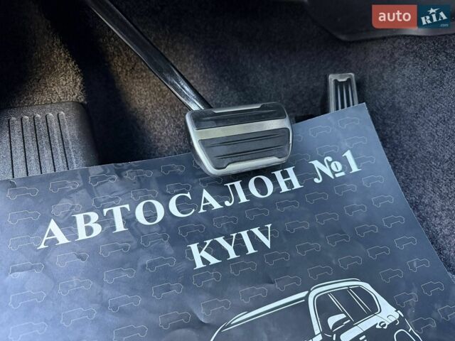 Черный Ленд Ровер Рендж Ровер, объемом двигателя 4.4 л и пробегом 22 тыс. км за 179000 $, фото 46 на Automoto.ua