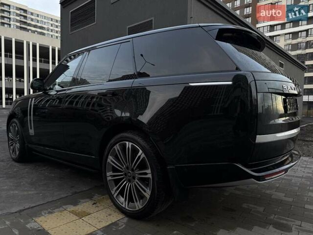 Ленд Ровер Рендж Ровер 2023 в Киеве на Automoto.ua Черный Ленд Ровер Рендж Ровер, объемом двигателя 4.39 л и пробегом 19 тыс. км за 221000 $, фото 31 на Automoto.ua
