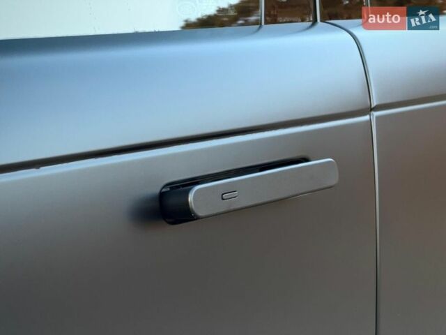 Чорний Ленд Ровер Рендж Ровер, об'ємом двигуна 3 л та пробігом 9 тис. км за 179900 $, фото 22 на Automoto.ua