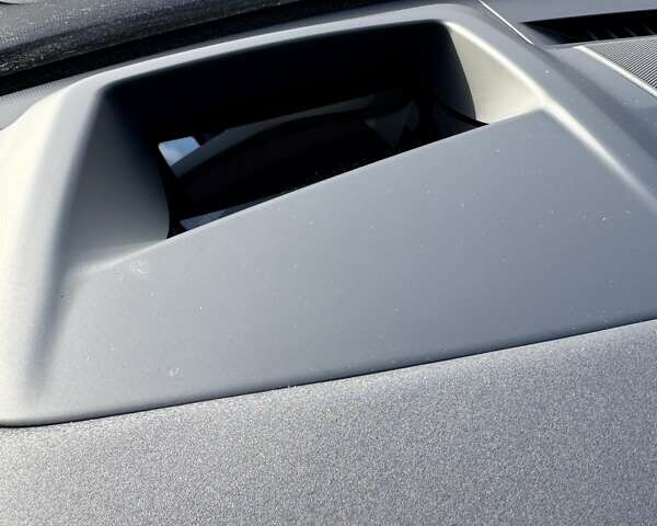 Чорний Ленд Ровер Рендж Ровер, об'ємом двигуна 3 л та пробігом 37 тис. км за 147000 $, фото 20 на Automoto.ua