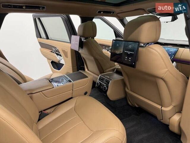 Ленд Ровер Рендж Ровер 2023 в Киеве на Automoto.ua Черный Ленд Ровер Рендж Ровер, объемом двигателя 3 л и пробегом 35 тыс. км за 209990 $, фото 34 на Automoto.ua