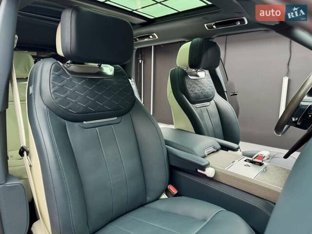 Чорний Ленд Ровер Рендж Ровер, об'ємом двигуна 4.4 л та пробігом 34 тис. км за 268000 $, фото 59 на Automoto.ua