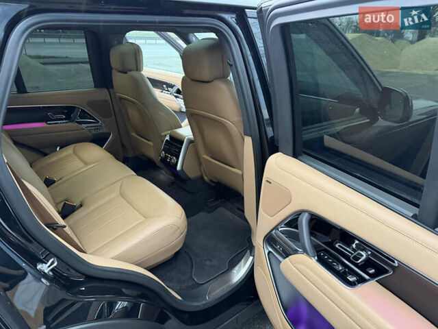 Чорний Ленд Ровер Рендж Ровер, об'ємом двигуна 3 л та пробігом 24 тис. км за 175000 $, фото 15 на Automoto.ua