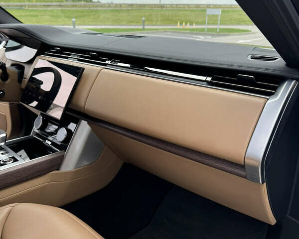 Чорний Ленд Ровер Рендж Ровер, об'ємом двигуна 3 л та пробігом 75 тис. км за 164900 $, фото 48 на Automoto.ua