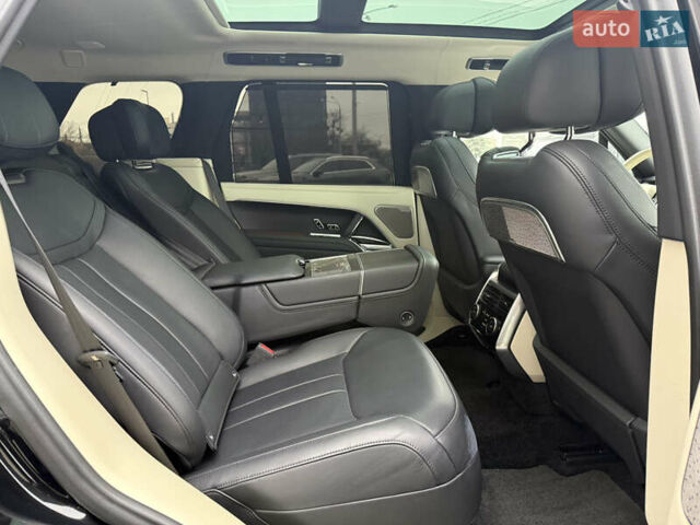 Чорний Ленд Ровер Рендж Ровер, об'ємом двигуна 4.39 л та пробігом 26 тис. км за 208000 $, фото 31 на Automoto.ua